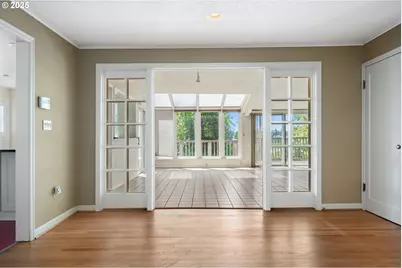 9420 NE Sacramento St, Portland, OR 97220 - Photo 12