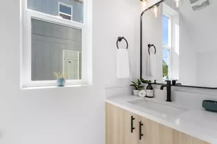 4368 NE Going St, Portland, OR 97218 - Photo 8