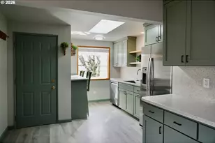 4005 S F St, Springfield, OR 97478 - Photo 8