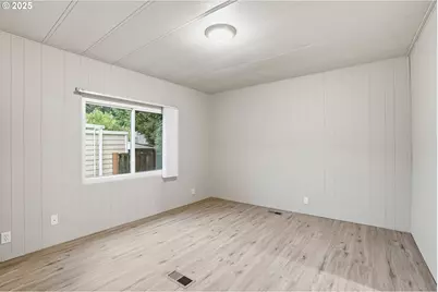 21100 NE Sandy Blvd #59, Fairview, OR 97024 - Photo 6