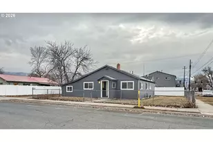 2475 9th St, Baker City, OR 97814 - Photo 2