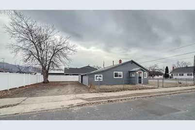 2475 9th St, Baker City, OR 97814 - Photo 1