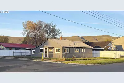 2475 9th St, Baker City, OR 97814 - Photo 2