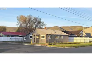 2475 9th St, Baker City, OR 97814 - Photo 2