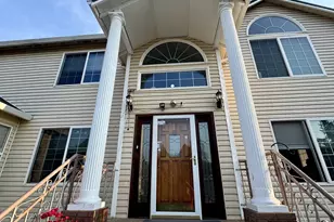 7212 SE Terrace Trails Dr, Portland, OR 97266 - Photo 2