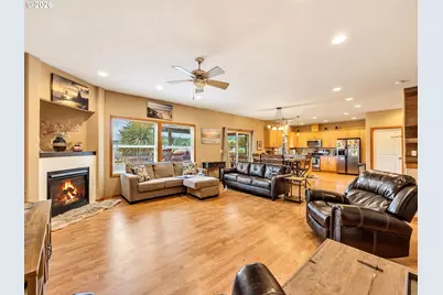 42465 Dale Ln, Astoria, OR 97103 - Photo 8