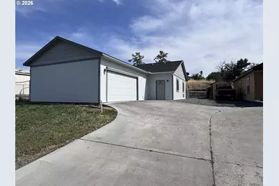 746 E Catherine Ave, Hermiston, OR 97838 - Photo 2