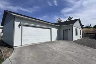 746 E Catherine Ave, Hermiston, OR 97838 - Photo 1