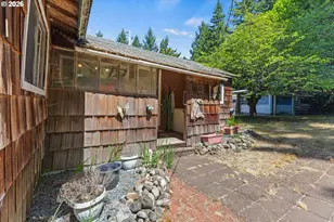 94714 Conklin Meadow Ln, Broadbent, OR 97414 - Photo 4