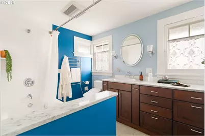 124 NE 18th Ave, Portland, OR 97232 - Photo 28