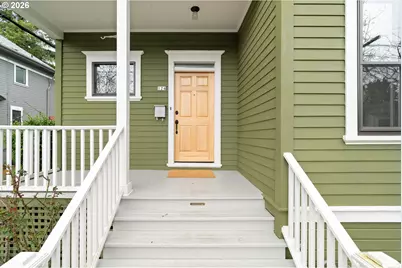 124 NE 18th Ave, Portland, OR 97232 - Photo 2