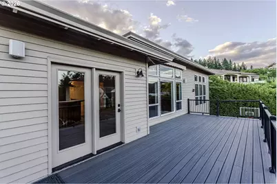 10520 SE Isaac Dr, Happy Valley, OR 97086 - Photo 18