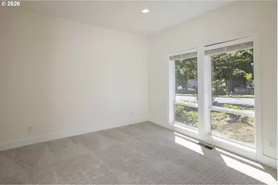 10520 SE Isaac Dr, Happy Valley, OR 97086 - Photo 4