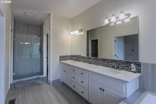 10520 SE Isaac Dr, Happy Valley, OR 97086 - Photo 14