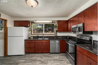 4574 SE 85th Ave, Portland, OR 97266 - Photo 10