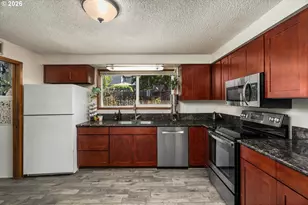 4574 SE 85th Ave, Portland, OR 97266 - Photo 10
