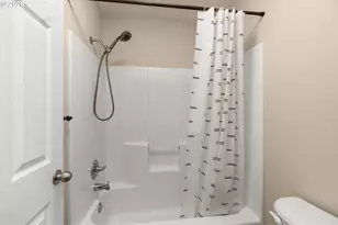 17428 SW September Ln, Beaverton, OR 97003 - Photo 20