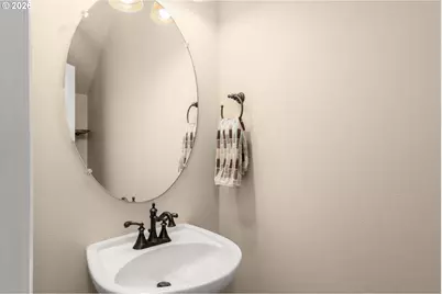 17428 SW September Ln, Beaverton, OR 97003 - Photo 18