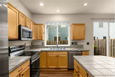 17428 SW September Ln, Beaverton, OR 97003 - Photo 8