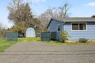 8695 SE Roots Rd, Clackamas, OR 97015 - Photo 24