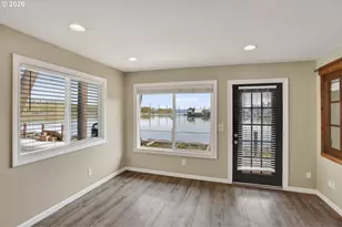 18989 NE Marine Dr, Portland, OR 97230 - Photo 10