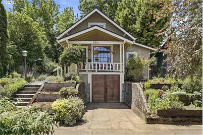 9314 N Ivanhoe St, Portland, OR 97203 - Photo 2