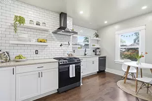 9314 N Ivanhoe St, Portland, OR 97203 - Photo 12