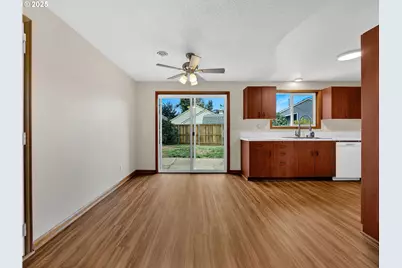 821 SW 14th St, Troutdale, OR 97060 - Photo 8