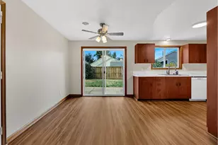 821 SW 14th St, Troutdale, OR 97060 - Photo 8