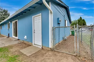 821 SW 14th St, Troutdale, OR 97060 - Photo 26