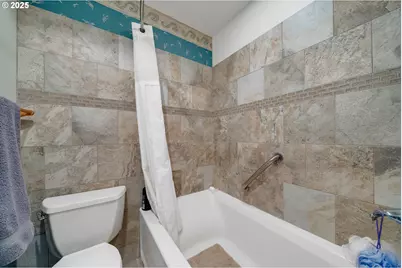 305 Cypress Ave, Garibaldi, OR 97118 - Photo 18