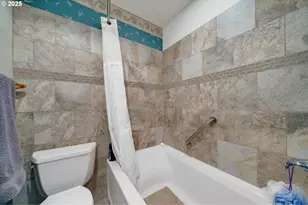 305 Cypress Ave, Garibaldi, OR 97118 - Photo 18