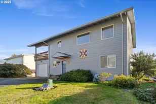 305 Cypress Ave, Garibaldi, OR 97118 - Photo 38