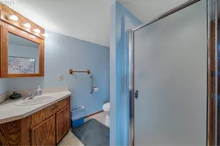 305 Cypress Ave, Garibaldi, OR 97118 - Photo 26