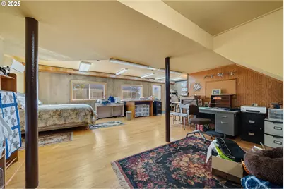 305 Cypress Ave, Garibaldi, OR 97118 - Photo 24