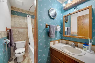 305 Cypress Ave, Garibaldi, OR 97118 - Photo 16