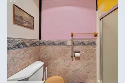 305 Cypress Ave, Garibaldi, OR 97118 - Photo 14