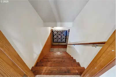 305 Cypress Ave, Garibaldi, OR 97118 - Photo 22