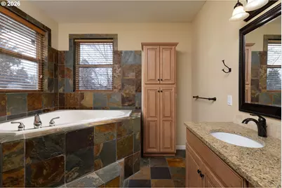 20246 Gaines Ct, Bend, OR 97702 - Photo 16