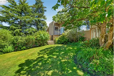 4268 SE Hillside Dr, Milwaukie, OR 97267 - Photo 4