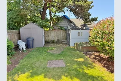 719 12th Ave, Seaside, OR 97138 - Photo 14