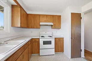 2070 Don Juan Ave, Eugene, OR 97408 - Photo 14