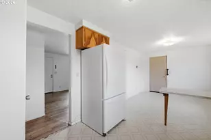 2070 Don Juan Ave, Eugene, OR 97408 - Photo 16