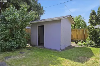 2070 Don Juan Ave, Eugene, OR 97408 - Photo 32