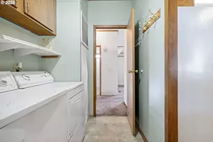 1800 Lakewood Ct, Eugene, OR 97402 - Photo 6