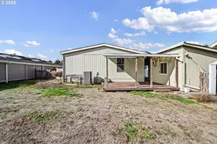 1800 Lakewood Ct, Eugene, OR 97402 - Photo 24