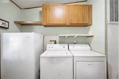 1800 Lakewood Ct #158, Eugene, OR 97402 - Photo 6