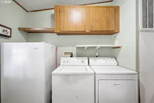 1800 Lakewood Ct, Eugene, OR 97402 - Photo 6