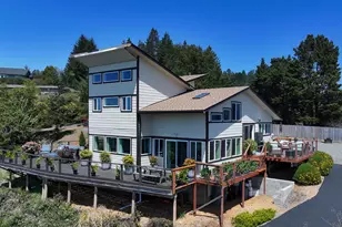 895 Marina Heights, Brookings, OR 97415 - Photo 2