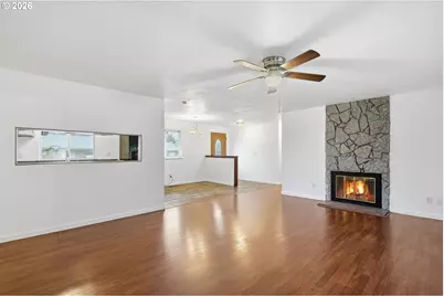 1026 SE 209th Ave, Gresham, OR 97030 - Photo 6